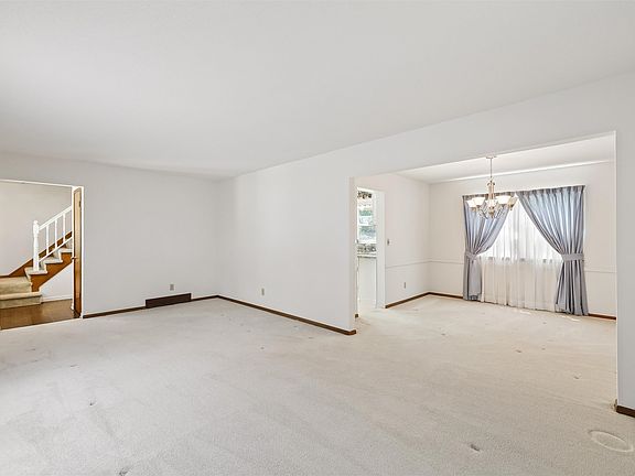 5th image of 2904 Caulder Ave