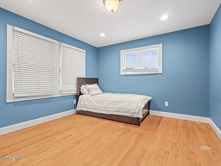 250 Alpern Ave — Photo 22
