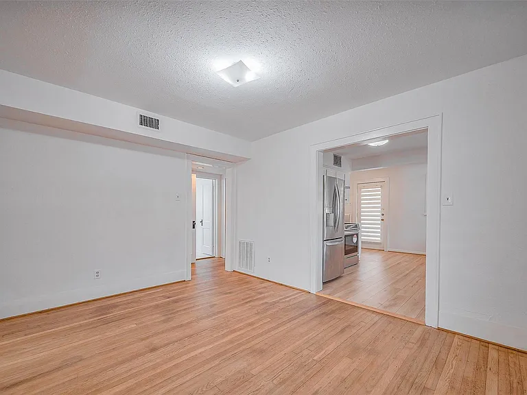 1614 Ridgewood St — Photo 9