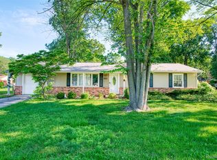 1192 Oakmont Dr, Temperance, MI 48182