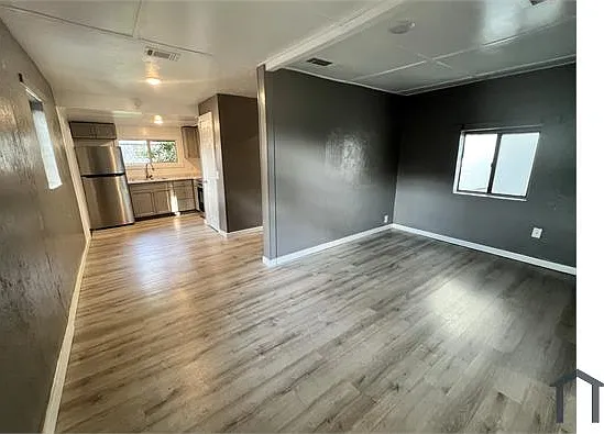 635 Florence St — Photo 4