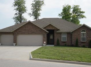 5244 E Pacific St, Springfield, MO 65802