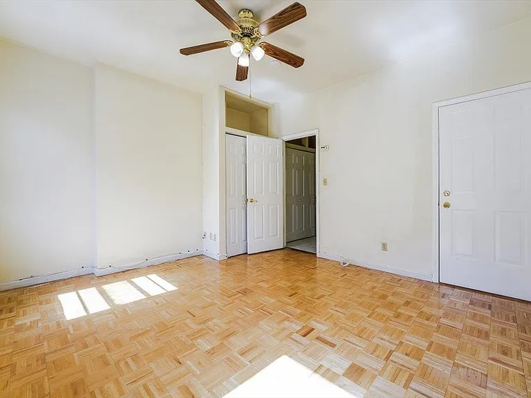 1020 Park Ave #8 — Photo 5