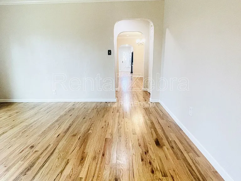 2640 2nd Ave — Photo 11