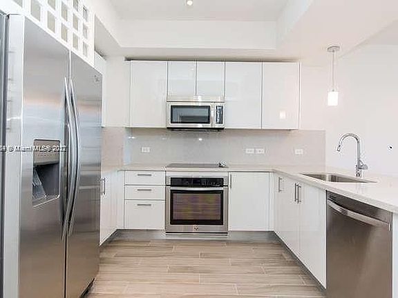3rd image of 999 SW 1st Ave APT 1808