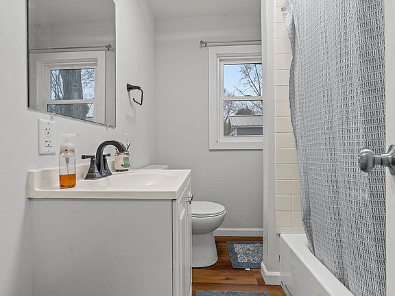 3rd image of 316 8th St E
