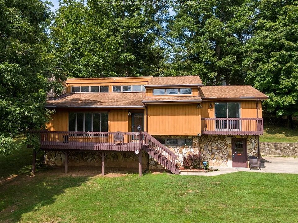 1st image of 17 Gloucester Dr