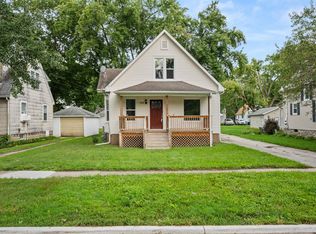725 N 11th St, Dekalb, IL 60115