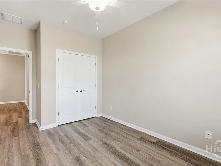 130 Danbury Ct — Photo 27