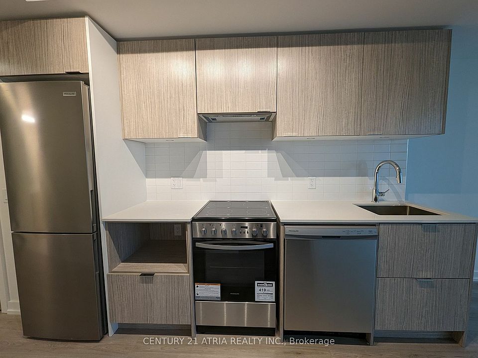 1st image of 395 Bloor St E #3811