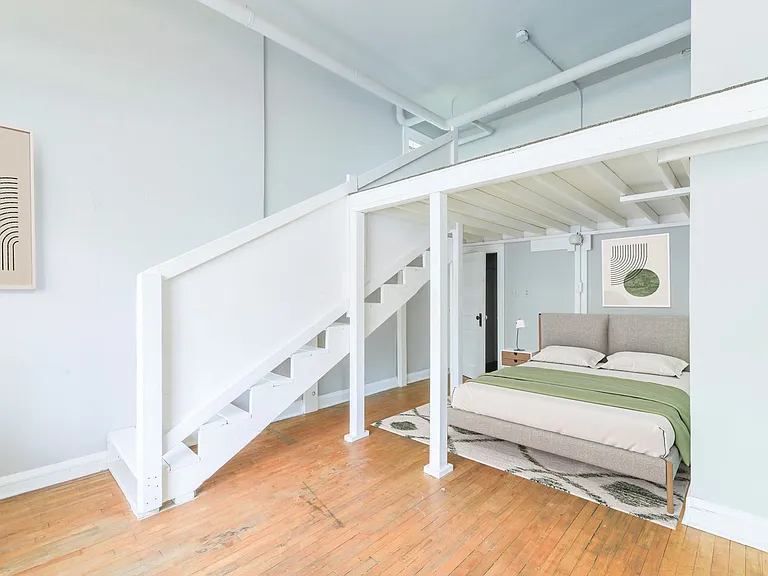 1435 Washington St NE — Photo 1