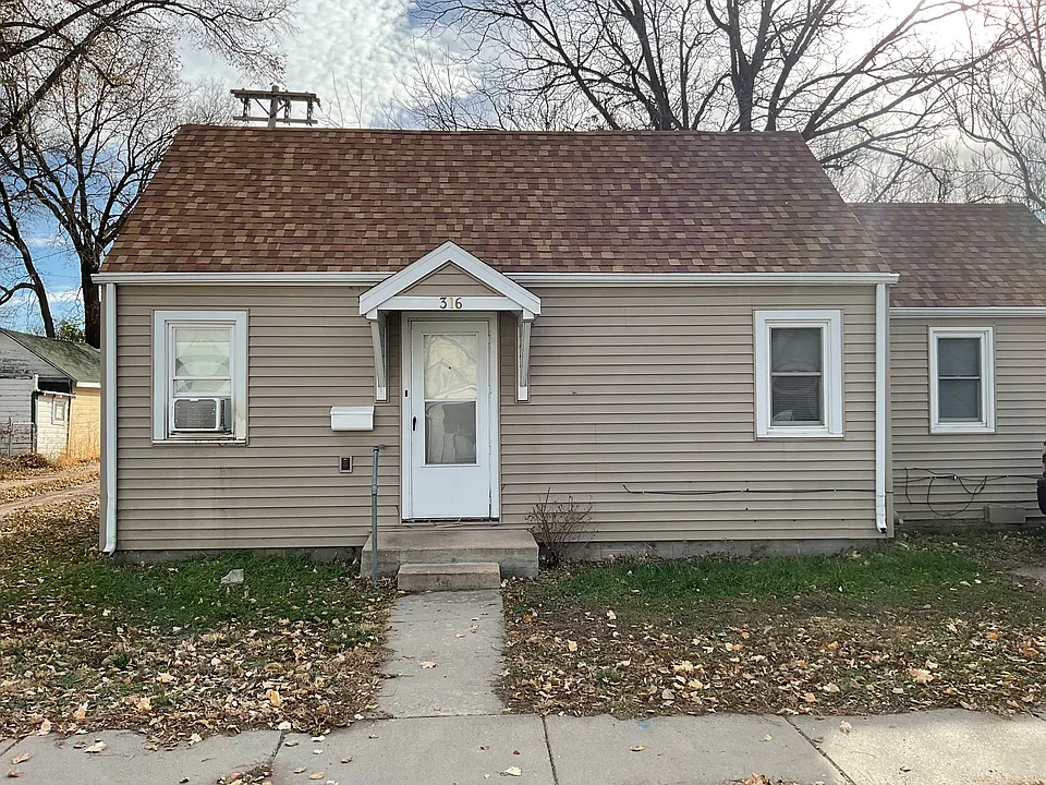 316 W A St