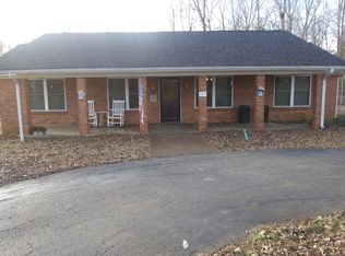 207 Pevahouse Blvd, Parsons, TN 38363