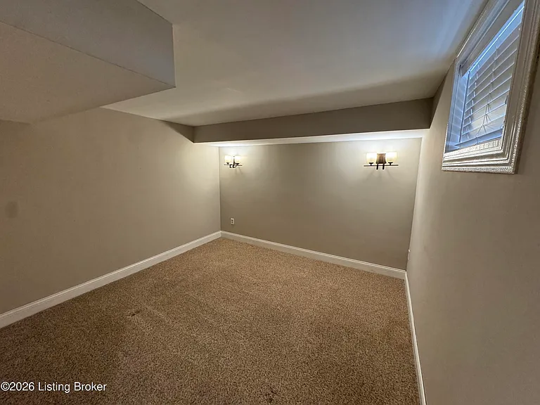 236 Kennedy Ave — Photo 23