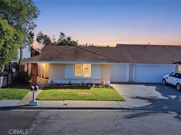 913 Woodlake Dr, Cardiff, CA 92007