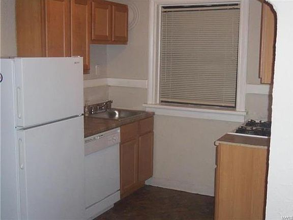 3rd image of 5303 Pernod Ave #B