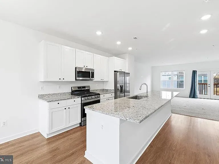 330 Furgeson Ln — Photo 22