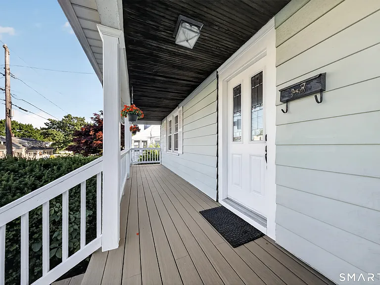 30 Noble St — Photo 6