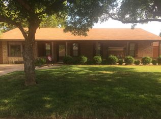 132 McKenzie Dr, Weatherford, OK 73096