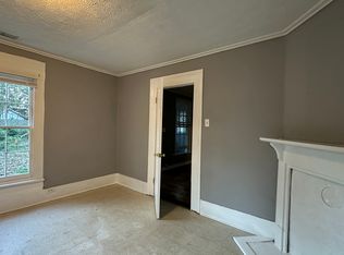 135 Honeysuckle Ln, Athens, GA 30606