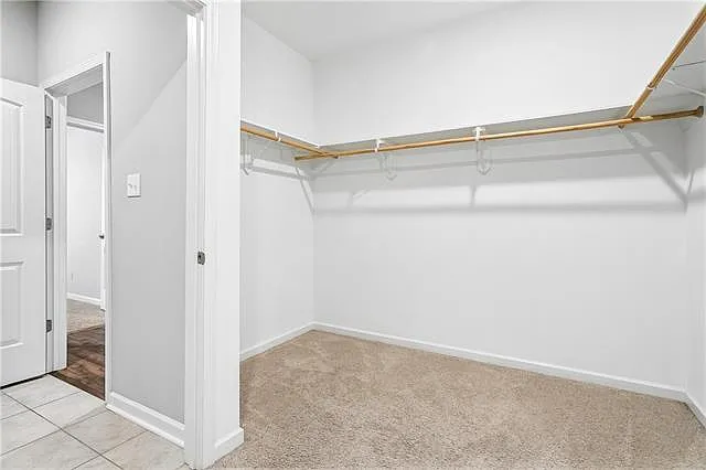 697 Lakeshore Village Dr — Photo 13
