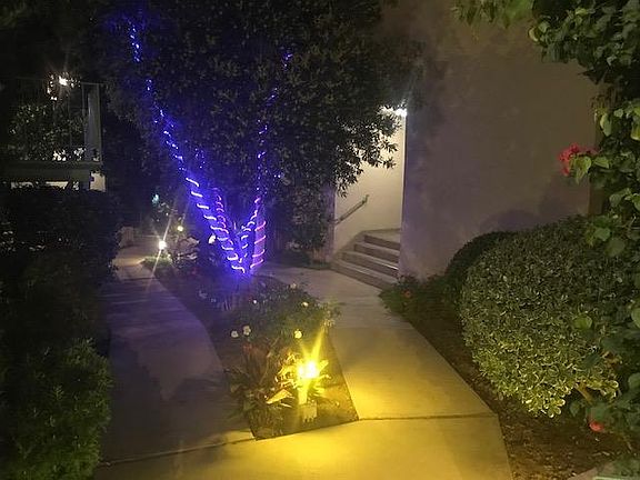 3rd image of 17424 Burbank Blvd
