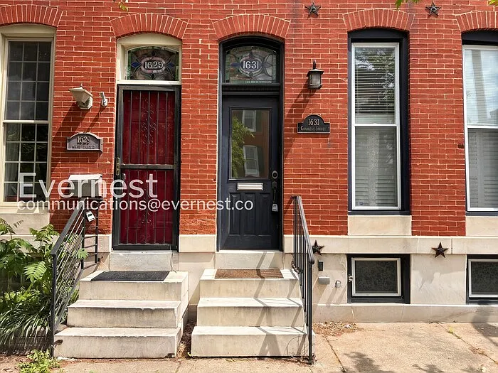 Building Photo - 1631 S Charles St