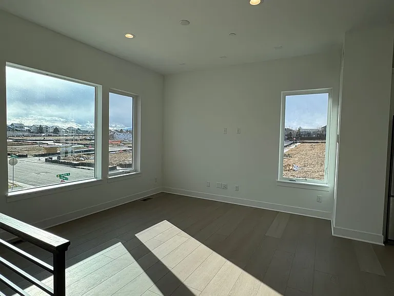 707 Saddle Dr — Photo 7