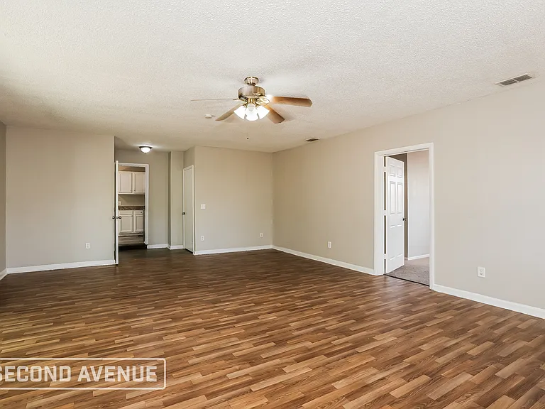 2727 W 45th St — Photo 5