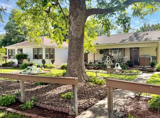 1225 McKee St, Centralia, IL 62801