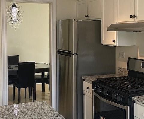 4th image of 205 Ashbury Ln E APT 4