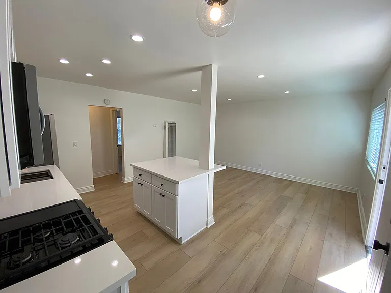 203 Ladera Street — Photo 3