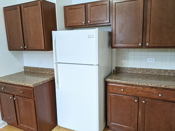 5th image of 712 Seward St #12-2N