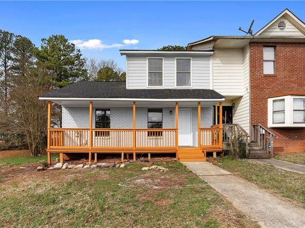 8168 Canyon Forge Dr, Riverdale, GA 30274