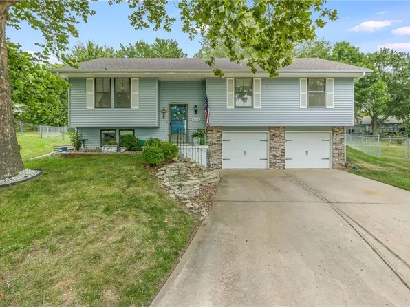 8509 N Atkins Ct, Kansas City, MO 64153