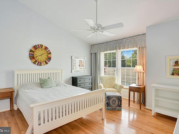 5th image of 20417 Charter Oak Dr