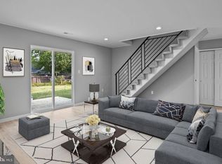 28 Gooseneck Rd, Levittown, PA 19057