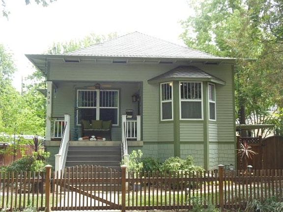 Another view of front of house