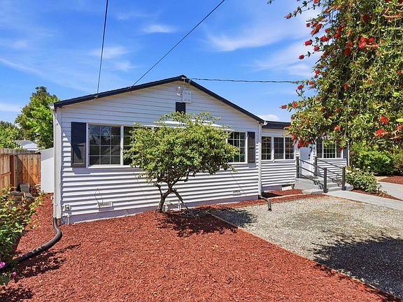 4th image of 2383 Menalto Ave