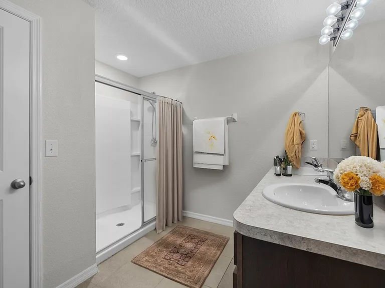 896 NW 253rd Dr — Photo 10