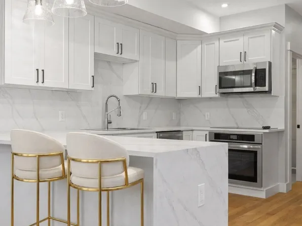 60 Stanley St #102, Dorchester, MA 02125