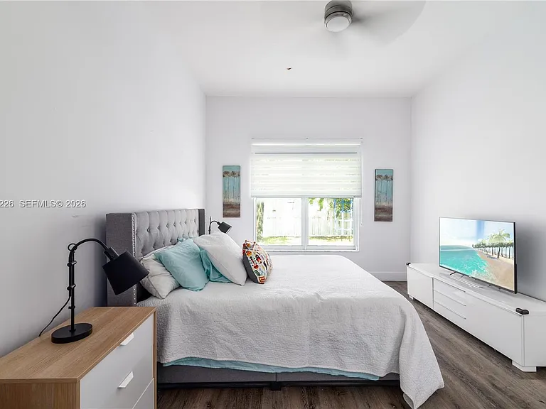 14275 NW 18th Pl — Photo 12