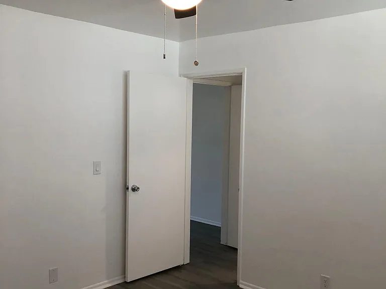 950 Magnolia Ave #22 — Photo 8