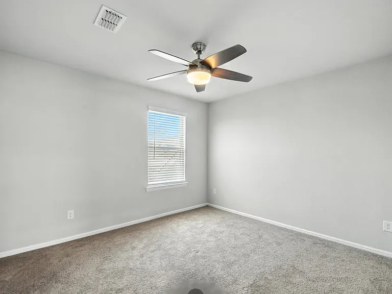 913 Cobalt Dr — Photo 33
