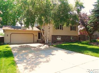 4804 S Fireside Ave, Sioux Falls, SD 57103