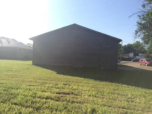 3rd image of 516 Netherland Dr