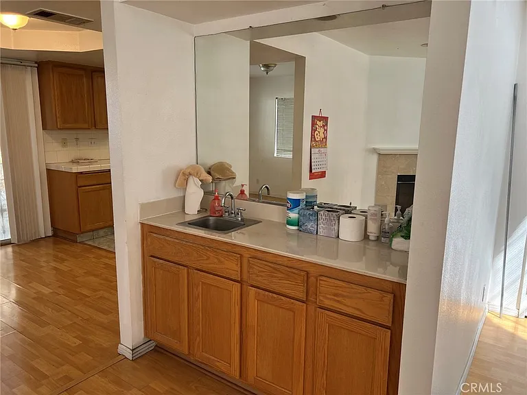 4246 La Rica Ave #A — Photo 4