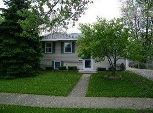 3524 Carpenter St, Steger, IL 60475