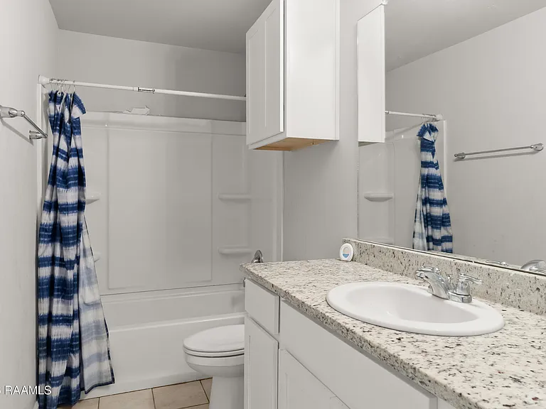 203 S Lakepointe Dr — Photo 21