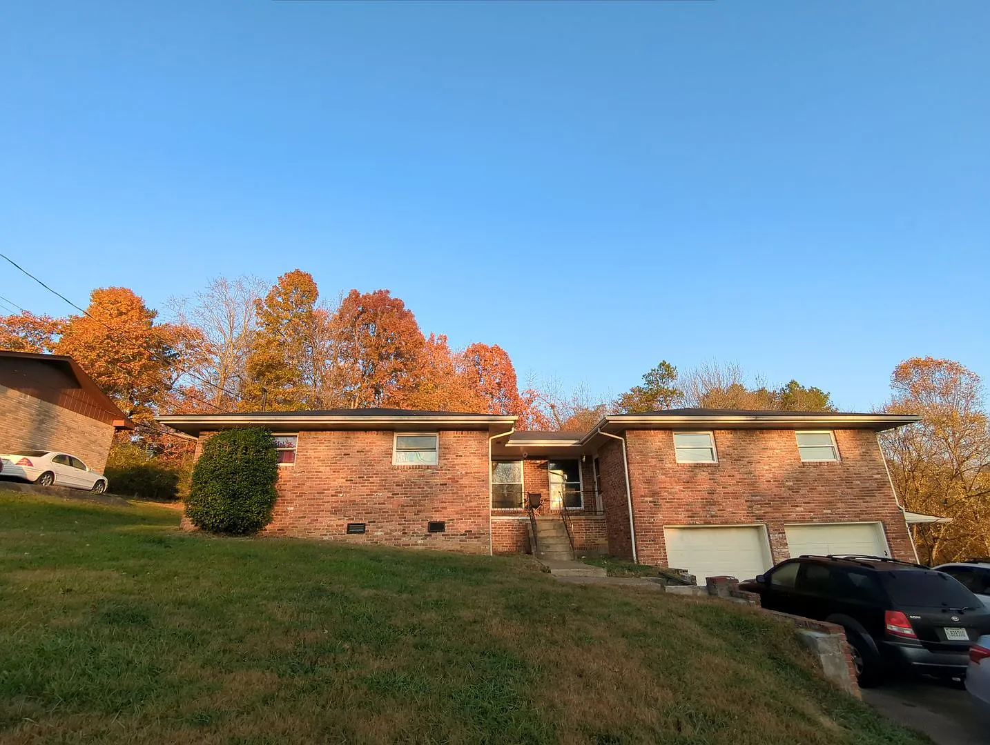 Large Hixson Duplex — Photo 3